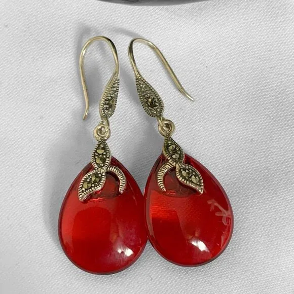 Chalcedony Chrystal Tear Drop Dangle Earrings with Sterling Silver Leaf Design - Picture 6 of 7